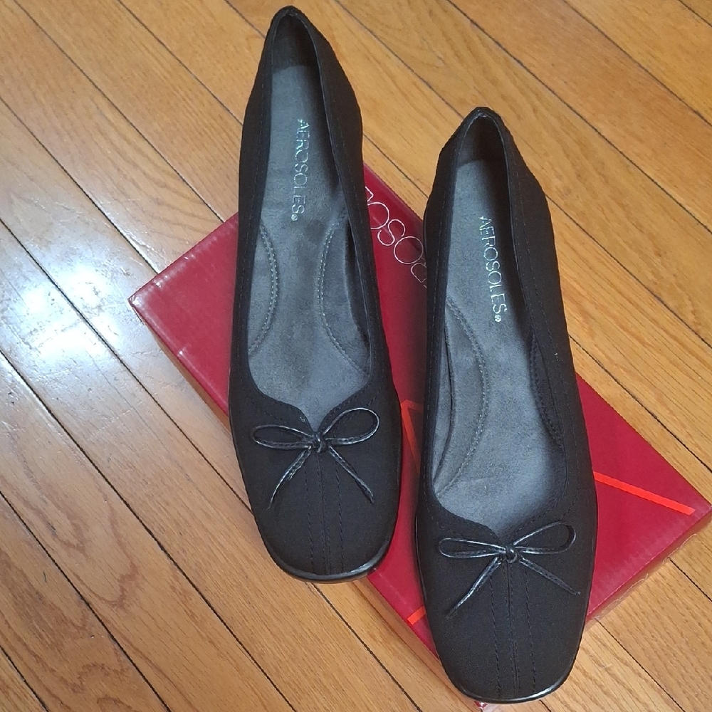 AEROSOLES Women's Elegant Black Loafers